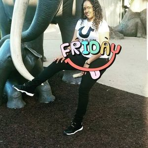 Meet your Posher, Kimara